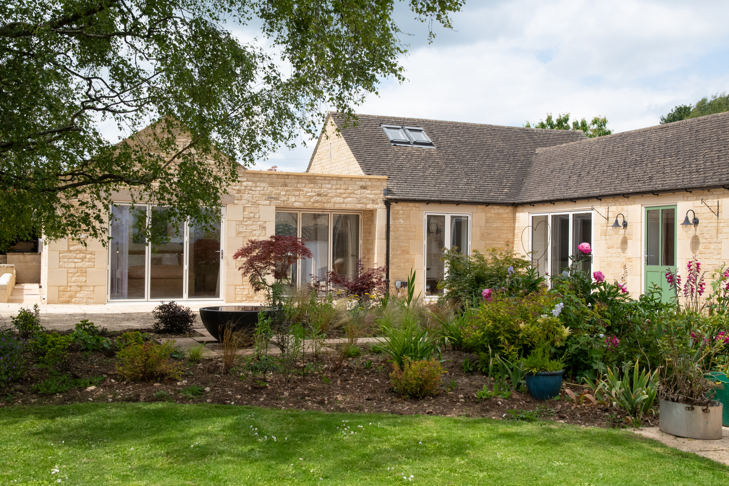 Stylish Cotswold Villa - exterior